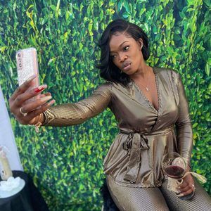 Meet your Posher, Nakia